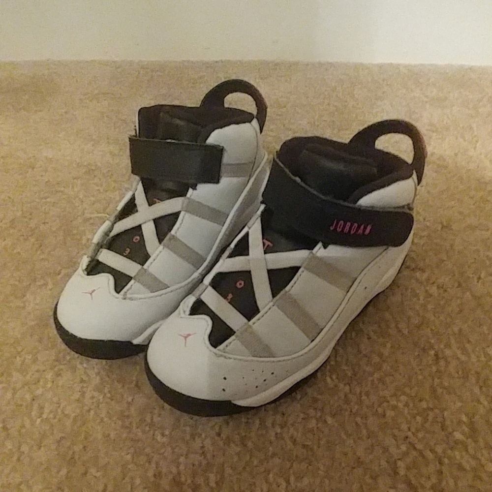 Shoes - Picture 2 of 4
